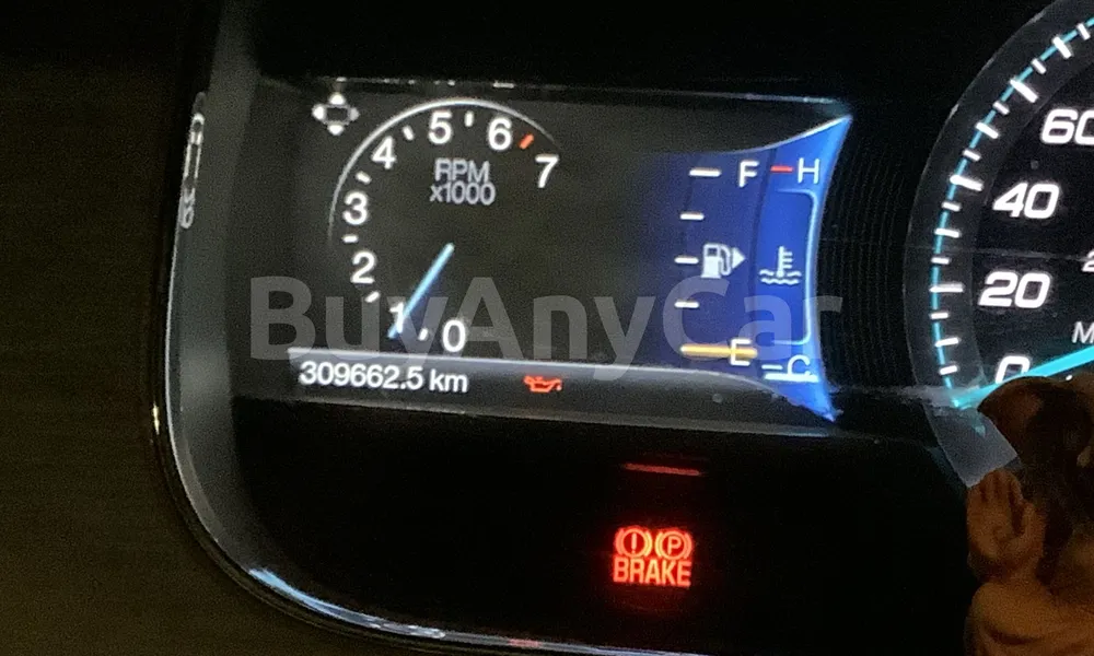 Vehicle photo 7