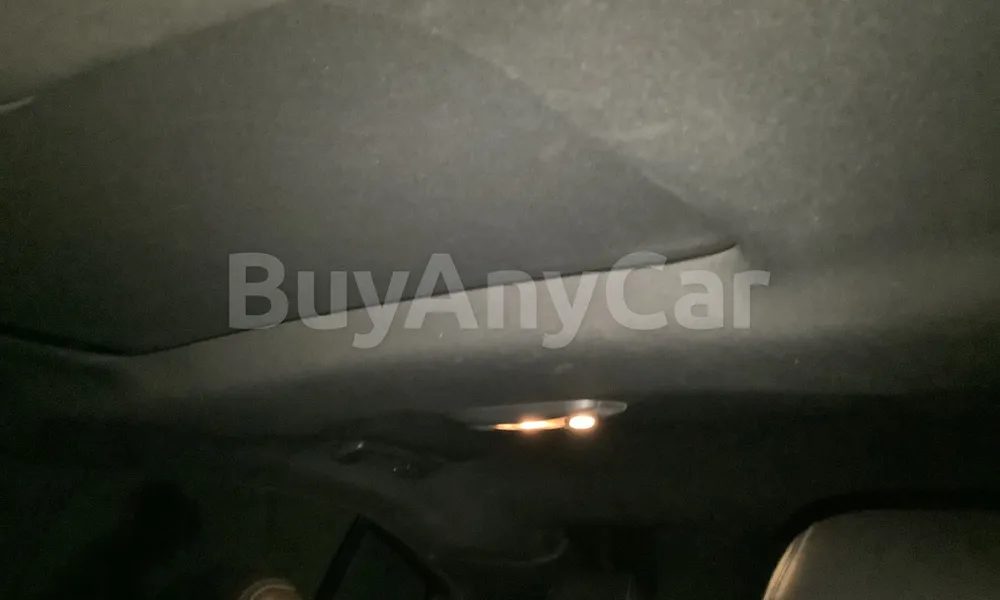 Vehicle photo 8