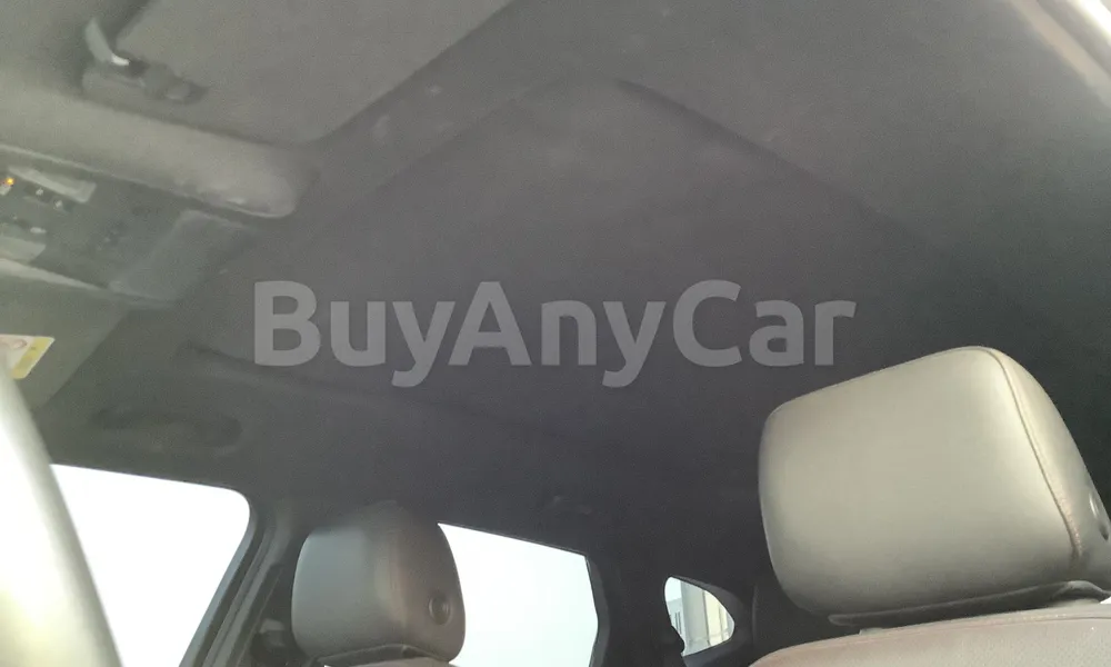 Vehicle photo 8