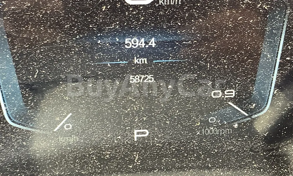Vehicle photo 9