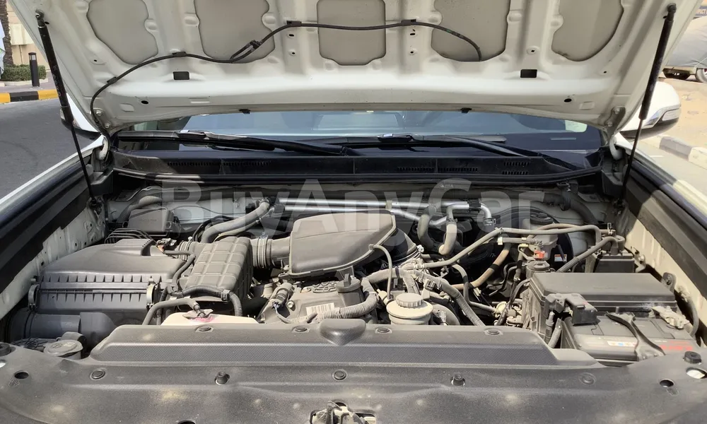 Vehicle photo 7