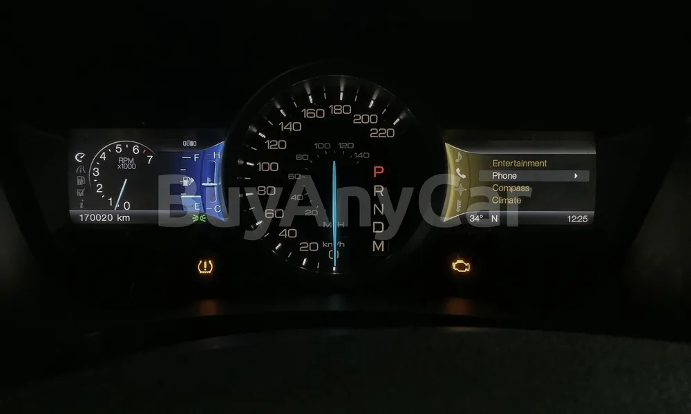 Vehicle photo 5
