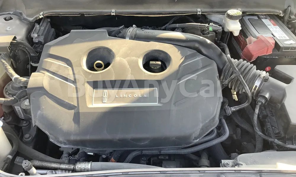 Vehicle photo 6