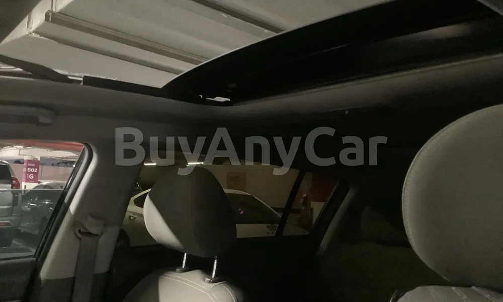 Vehicle photo 7