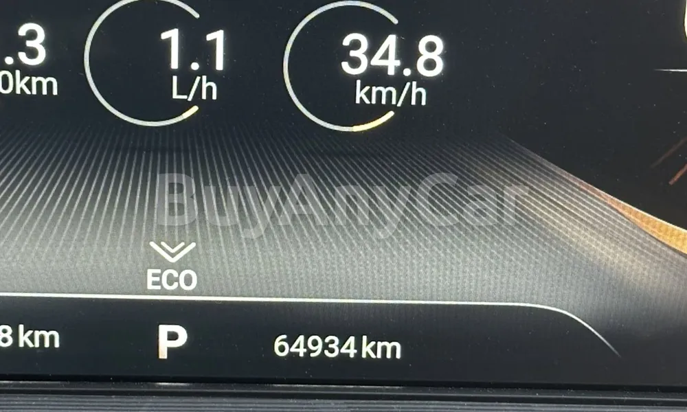 Vehicle photo 9