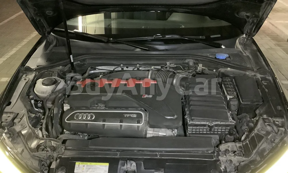Vehicle photo 5