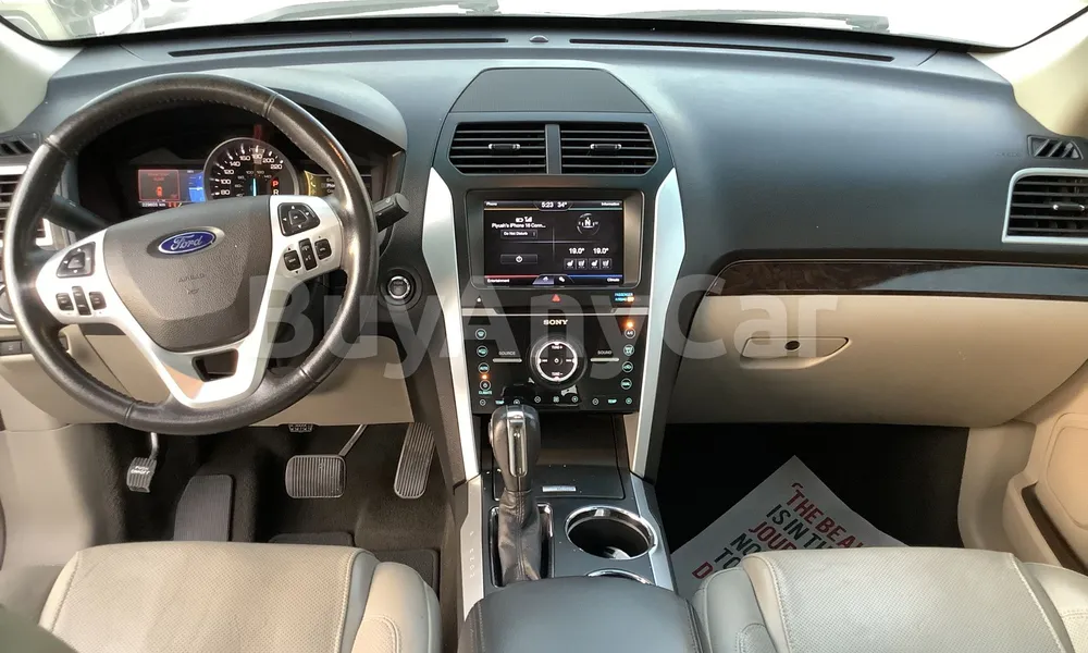 Vehicle photo 9
