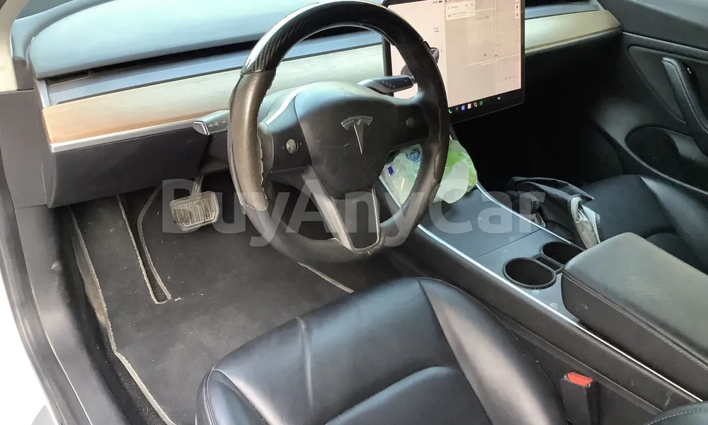 Vehicle photo 8