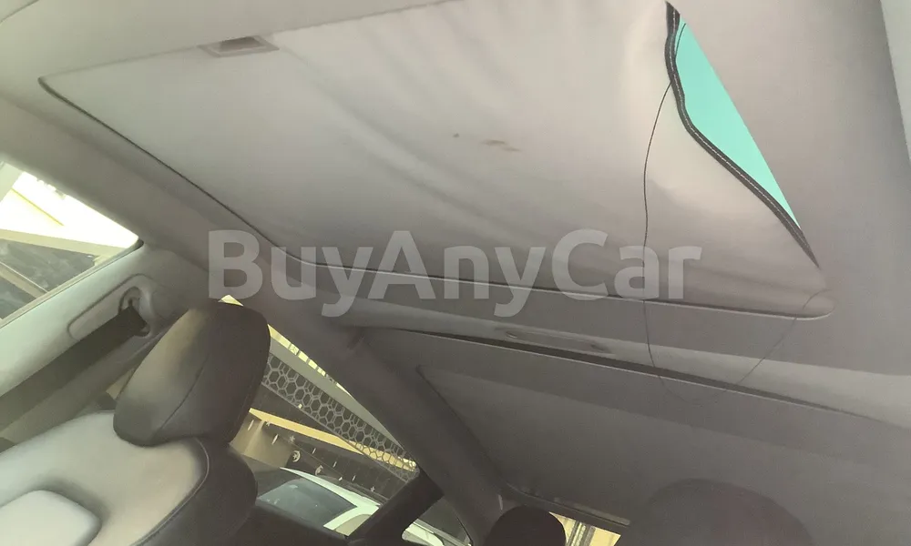 Vehicle photo 9