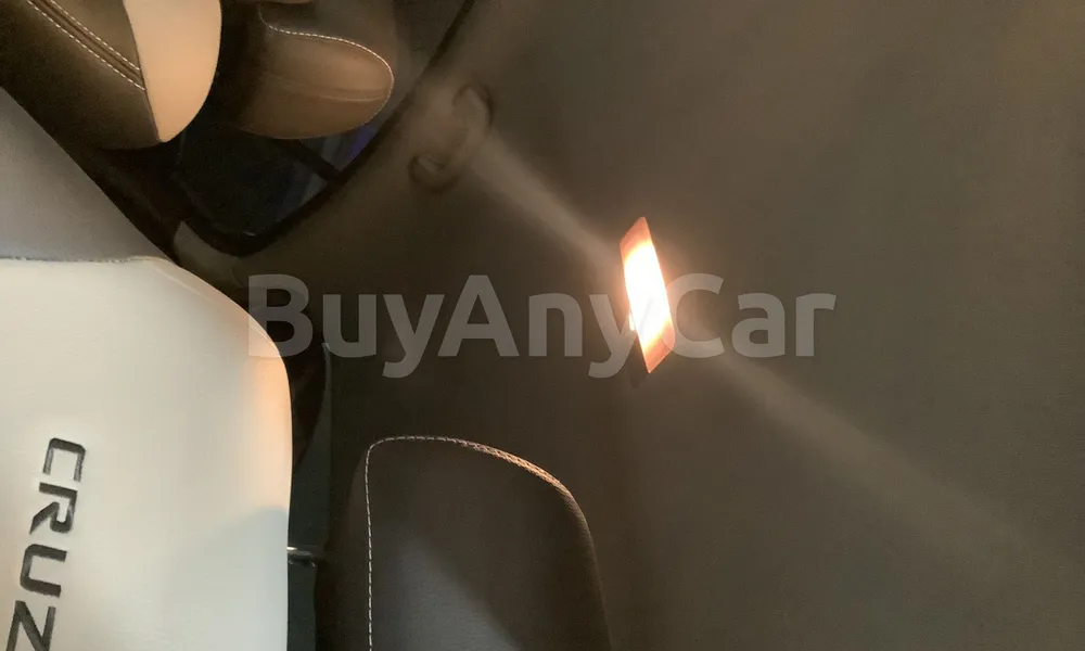 Vehicle photo 9