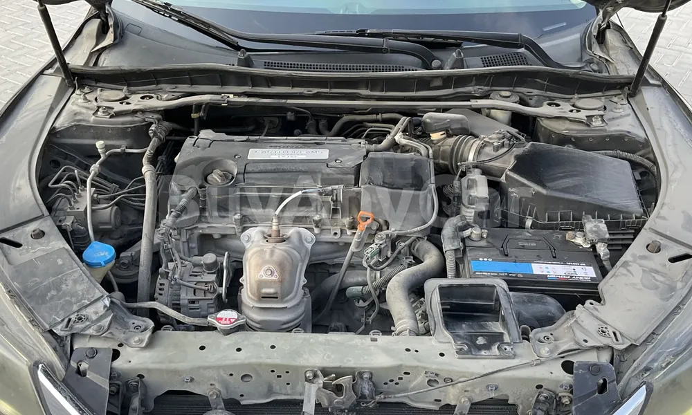 Vehicle photo 6