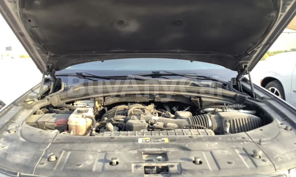 Vehicle photo 6