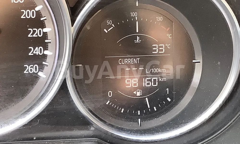 Vehicle photo 9