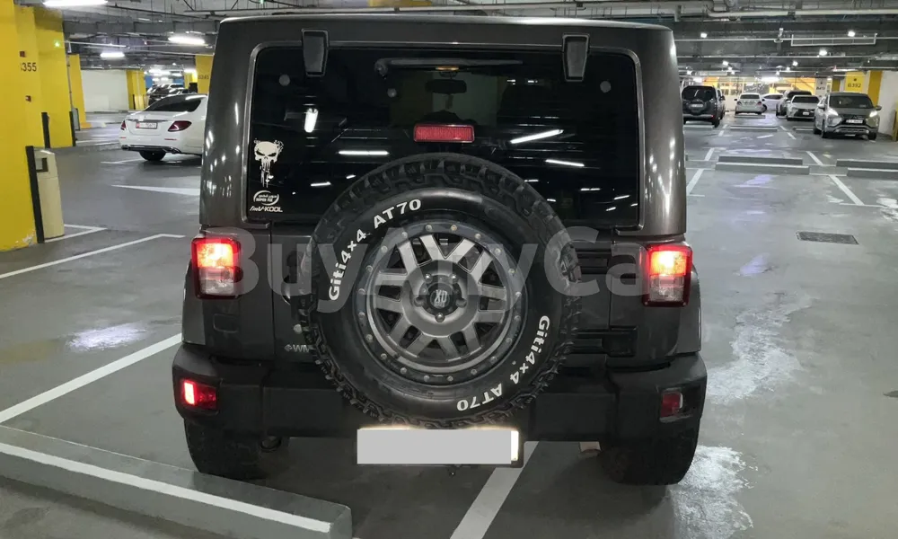 Vehicle photo 2