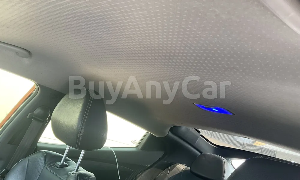 Vehicle photo 9