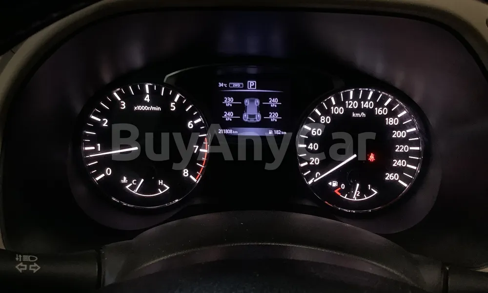 Vehicle photo 6