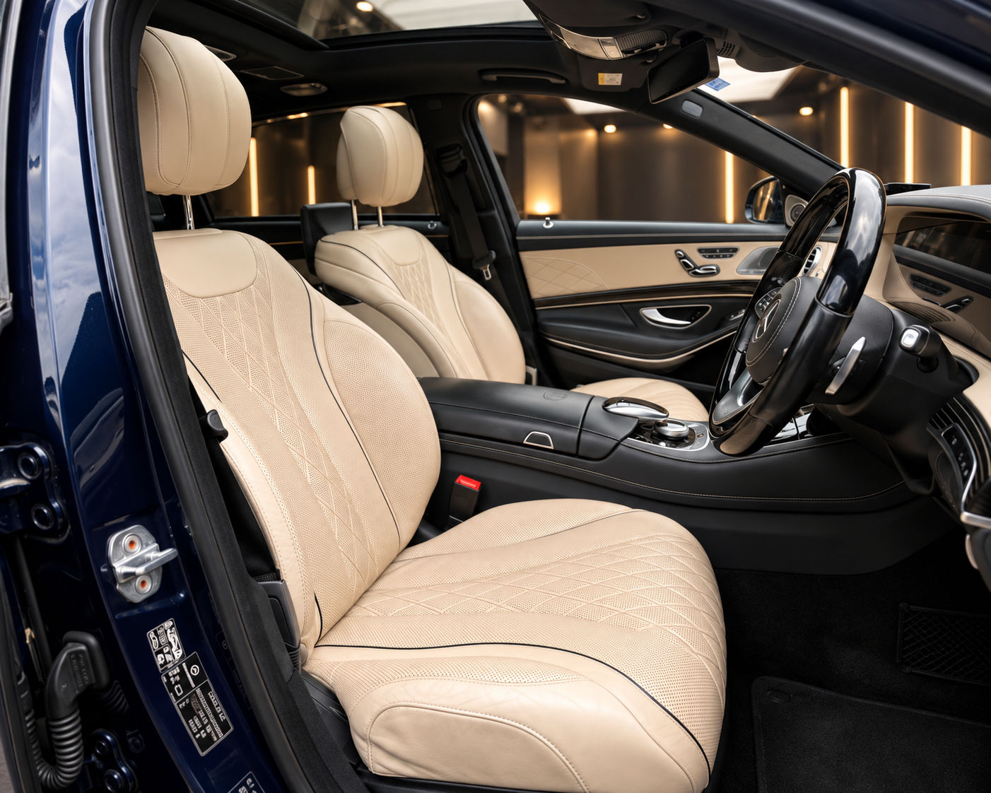 Mercedes Maybach S560
