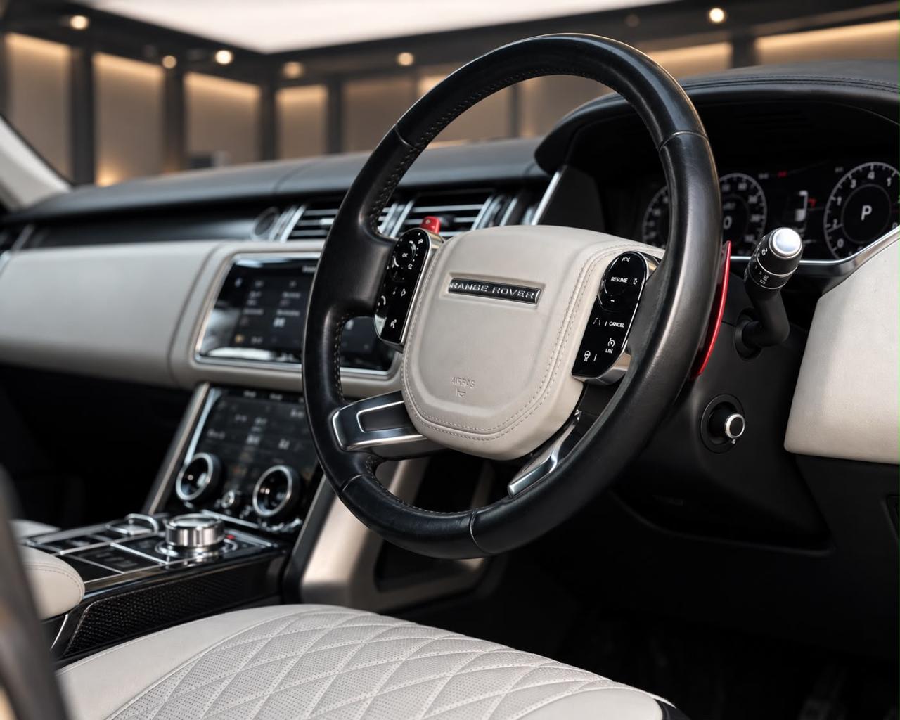Range Rover Vogue SV Autobiography 