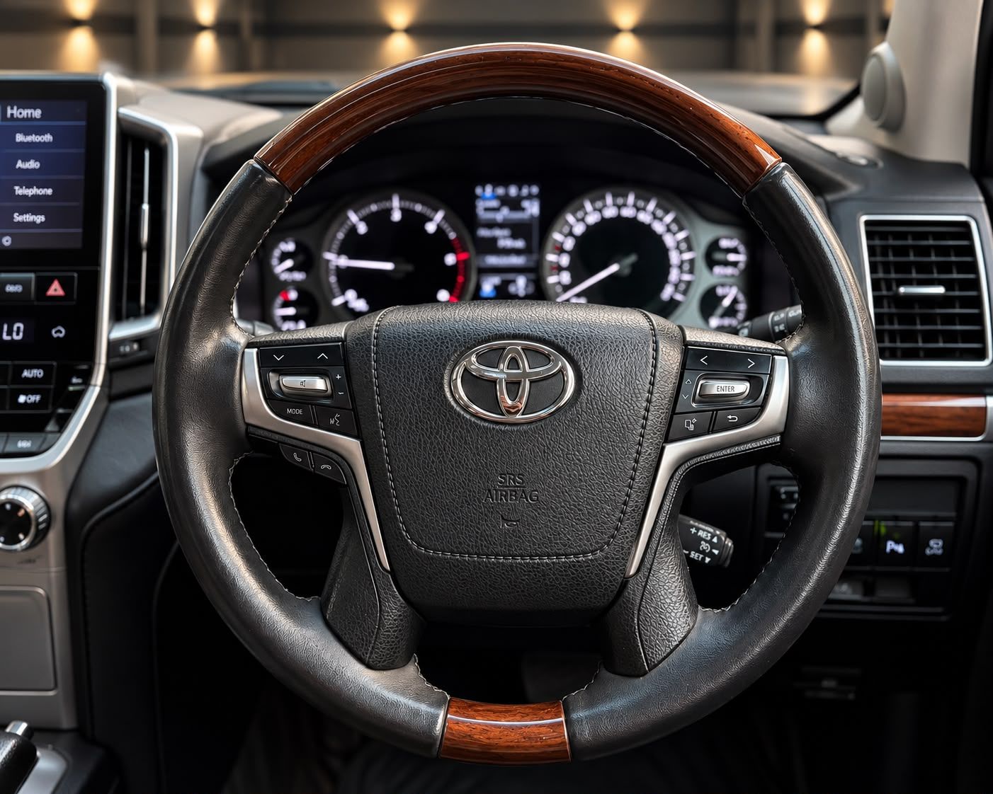 Toyota Land Cruiser 200