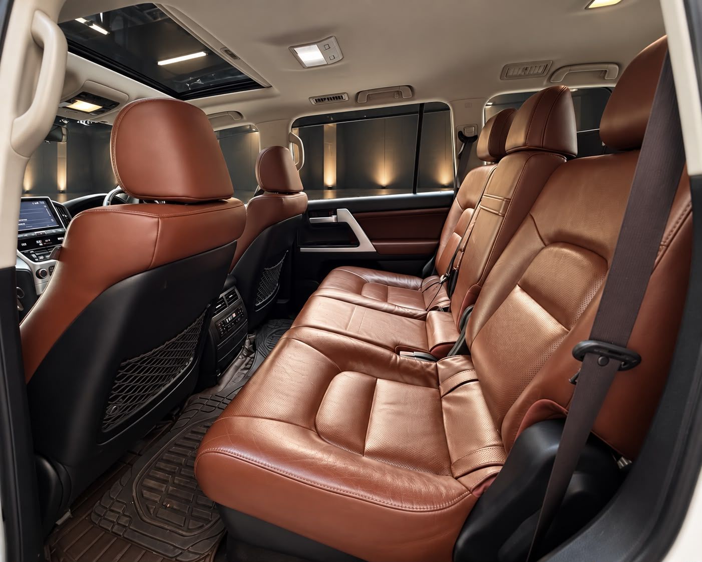 Toyota Land Cruiser 200