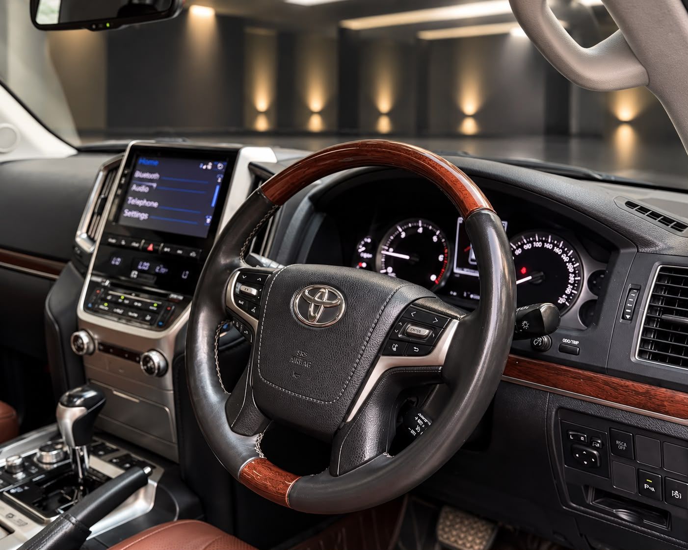 Toyota Land Cruiser 200