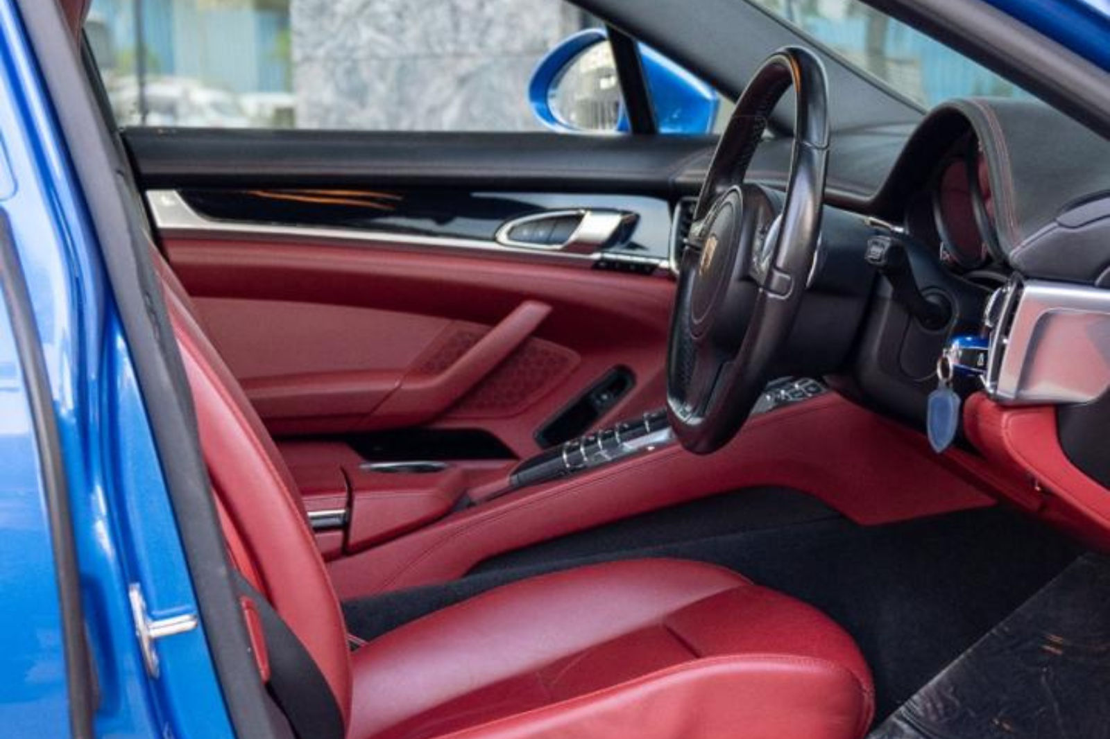 Porsche Panamera 4