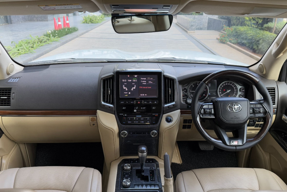 Toyota Land Cruiser LC200 