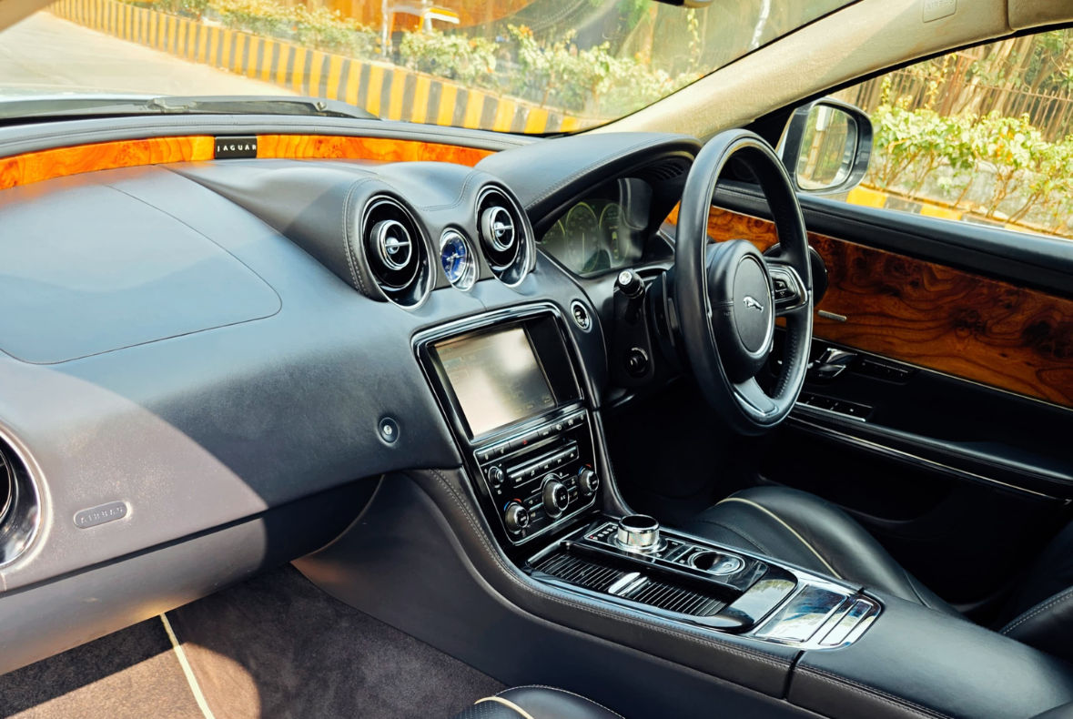 Jaguar XJL