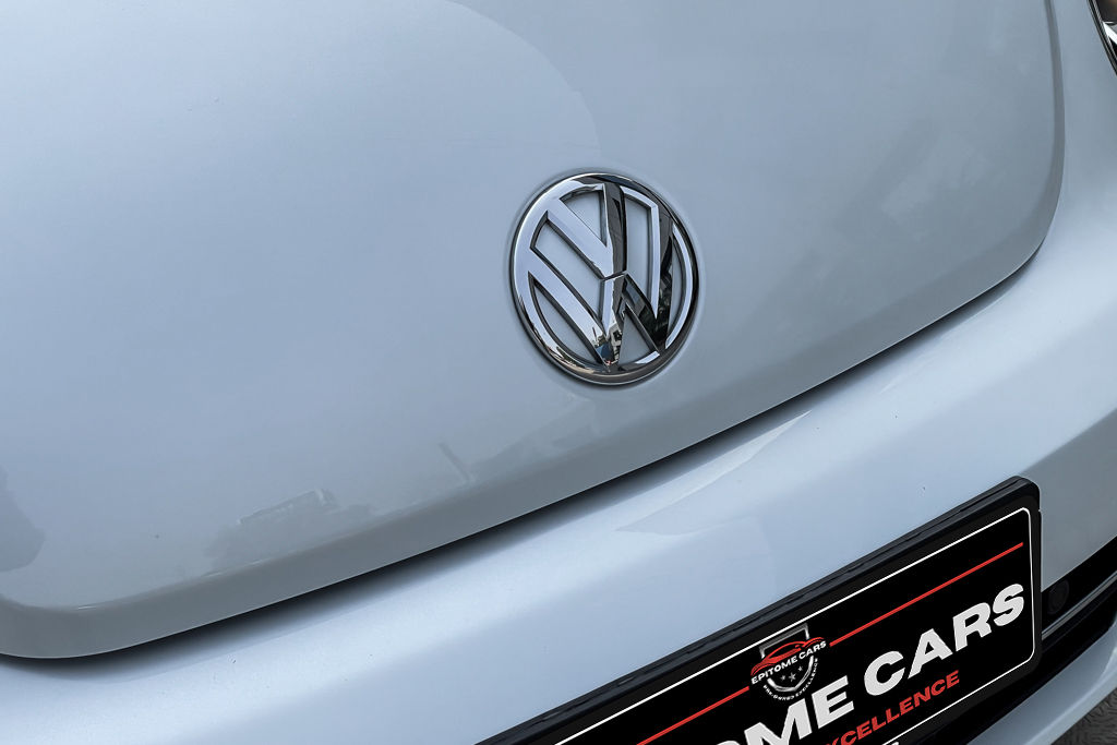 2015 Volkswagen Beetel