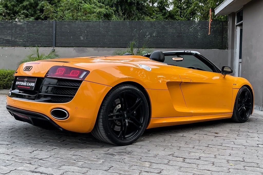 Audi R8 V10 Spyder 