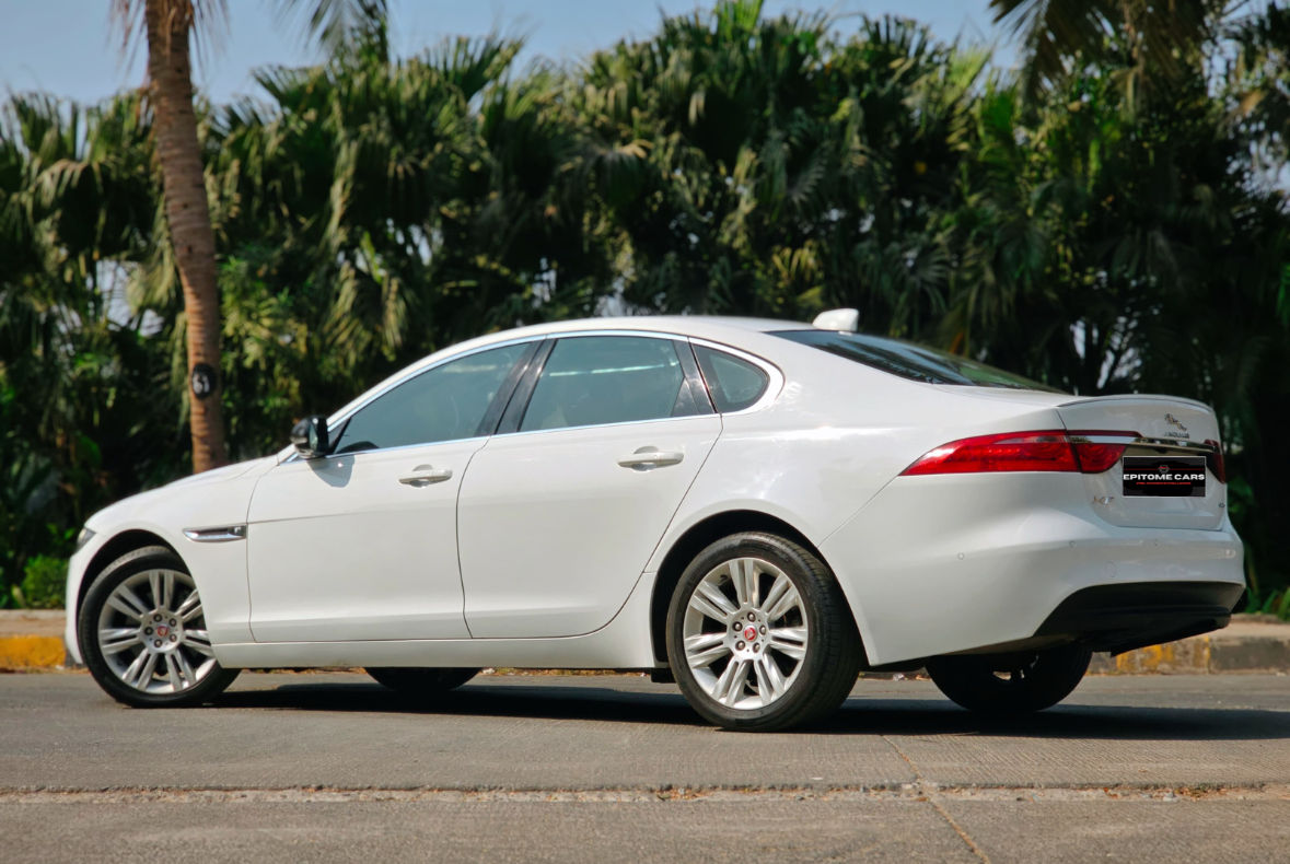 Jaguar XF Portfolio
