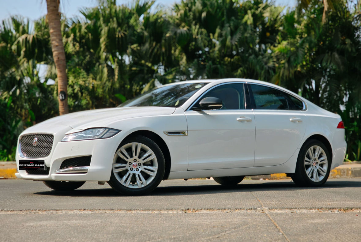 Jaguar XF Portfolio