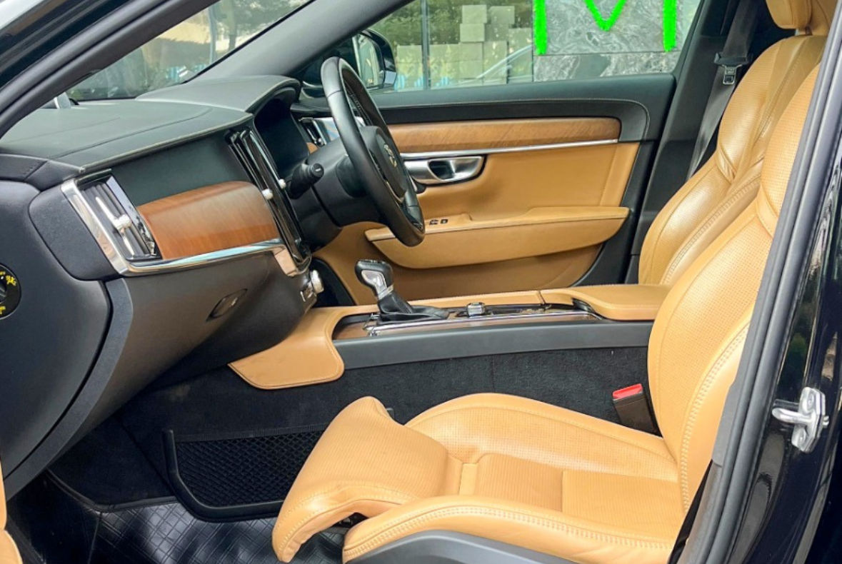 Volvo S90
