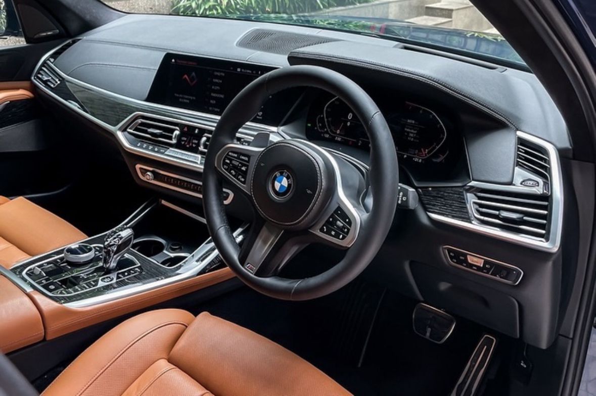 BMW X7 M40i 