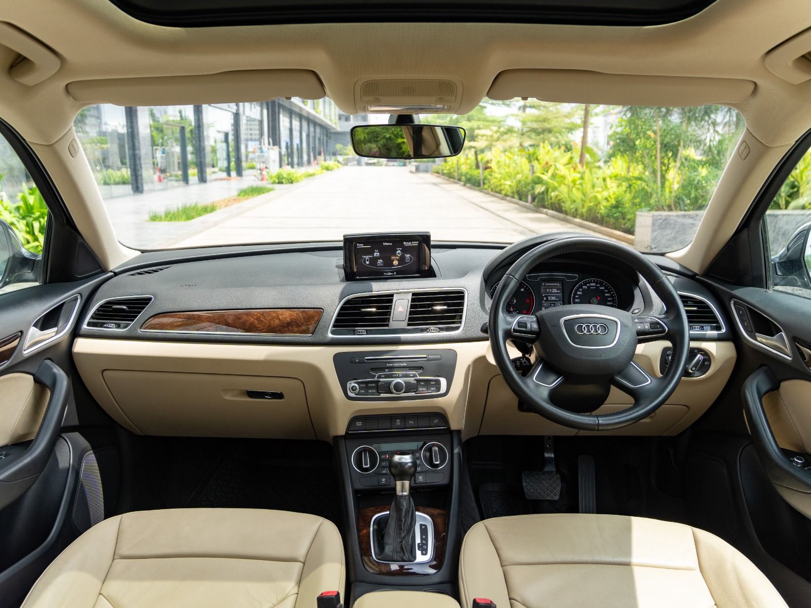 Audi Q3 technology 