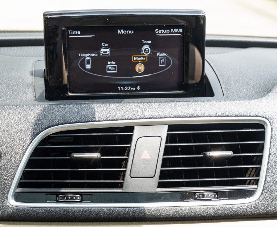 Audi Q3 technology 