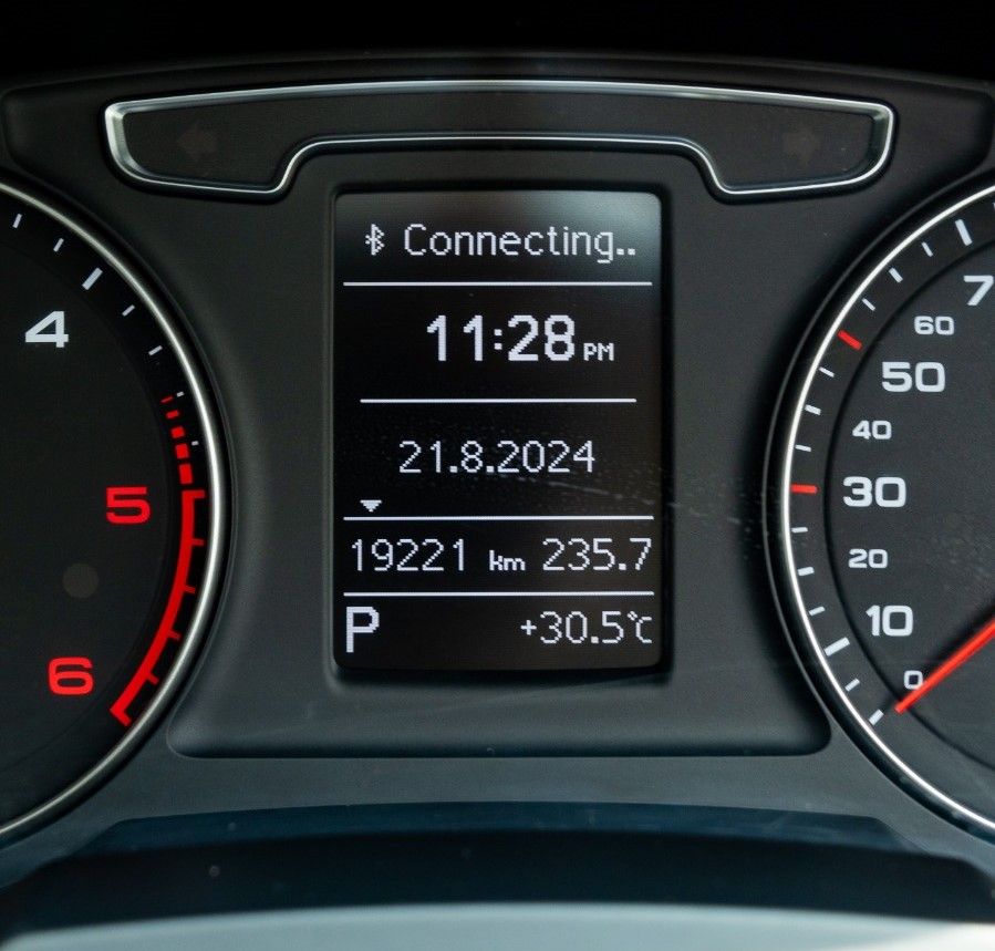 Audi Q3 technology 