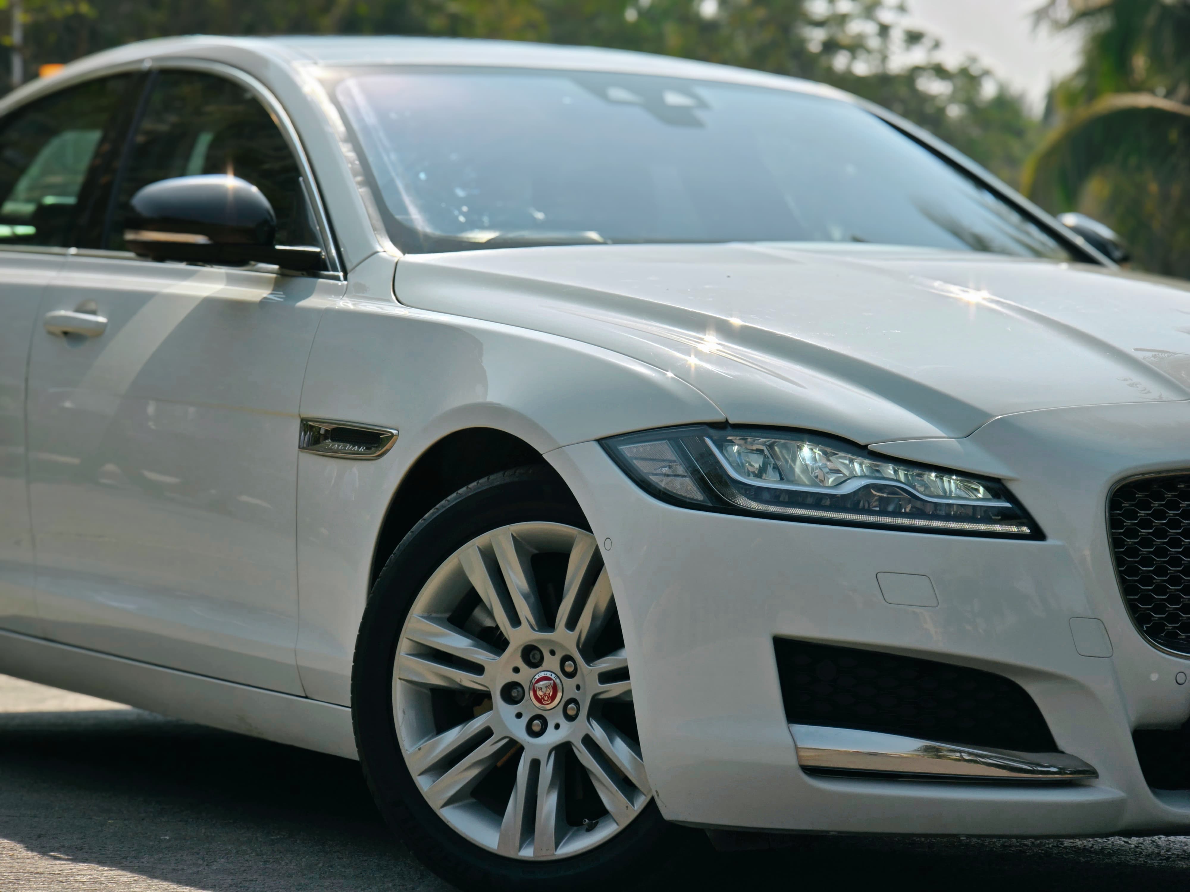 Jaguar XF Portfolio