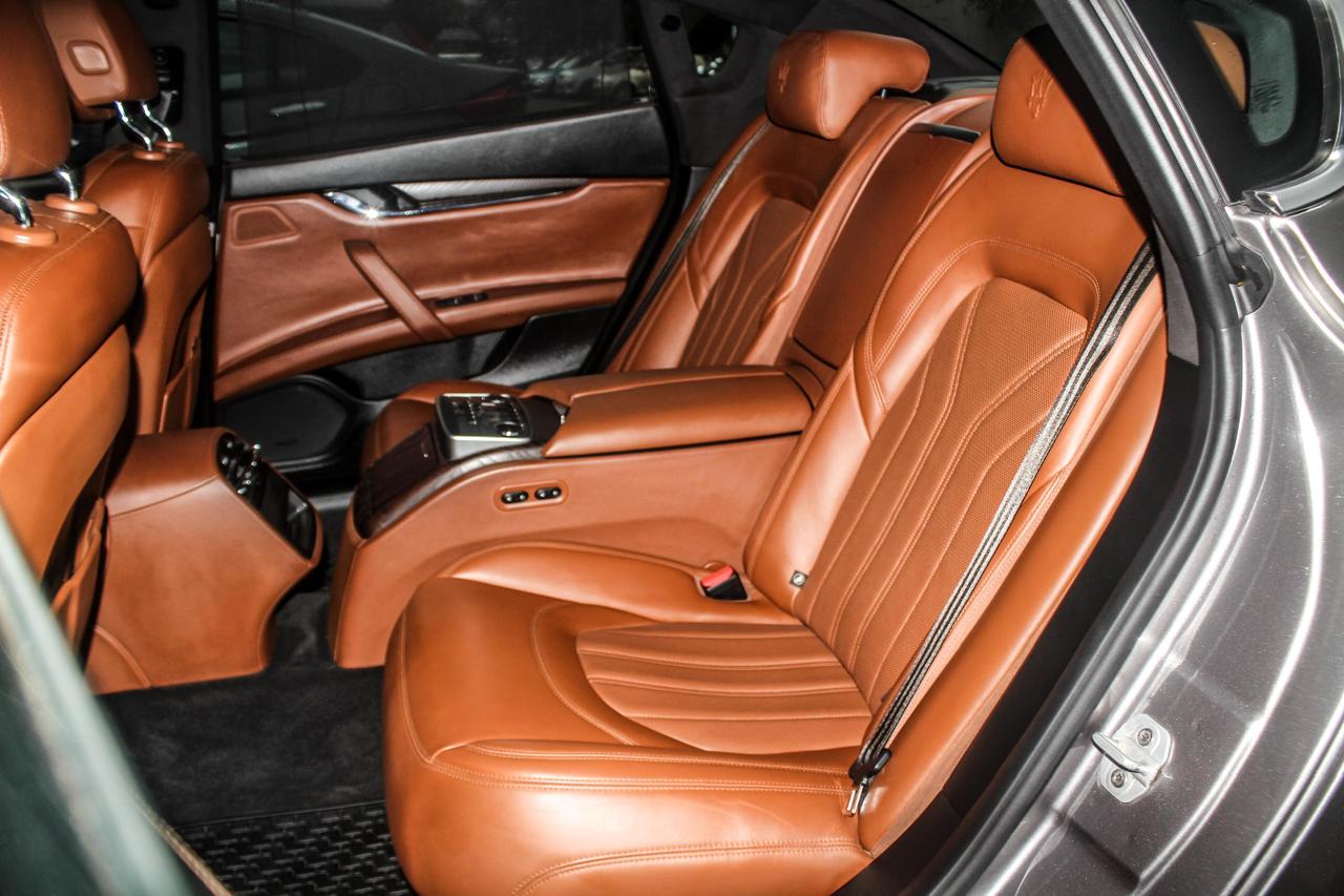 Maserati Quattroporte 