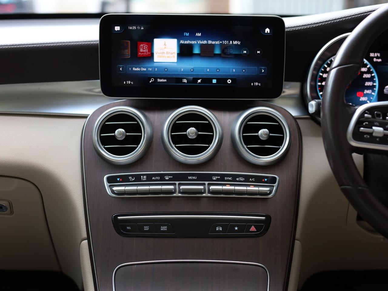 Mercedes Benz GLC200 Progressive 