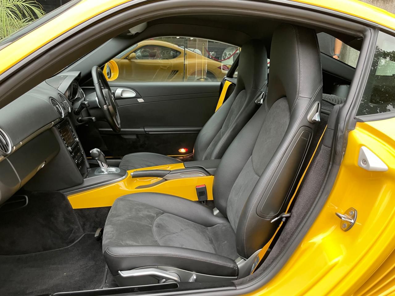 Porsche Cayman S 