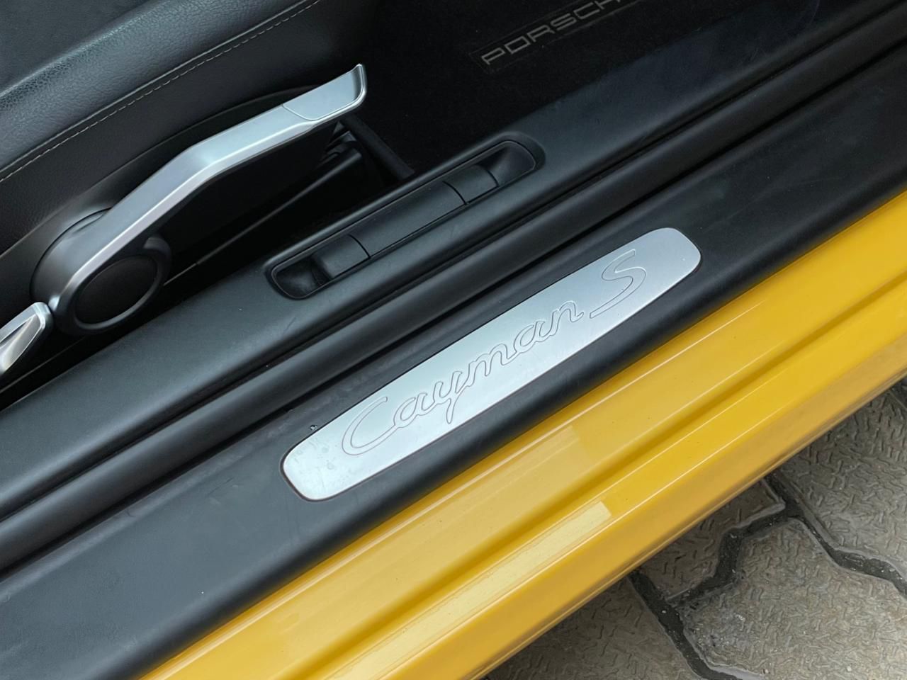 Porsche Cayman S 