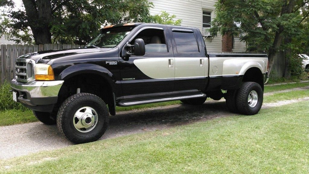2000 Ford F 350 Super Duty Lariat Crew Cab Pickup 4 Door 7.3L