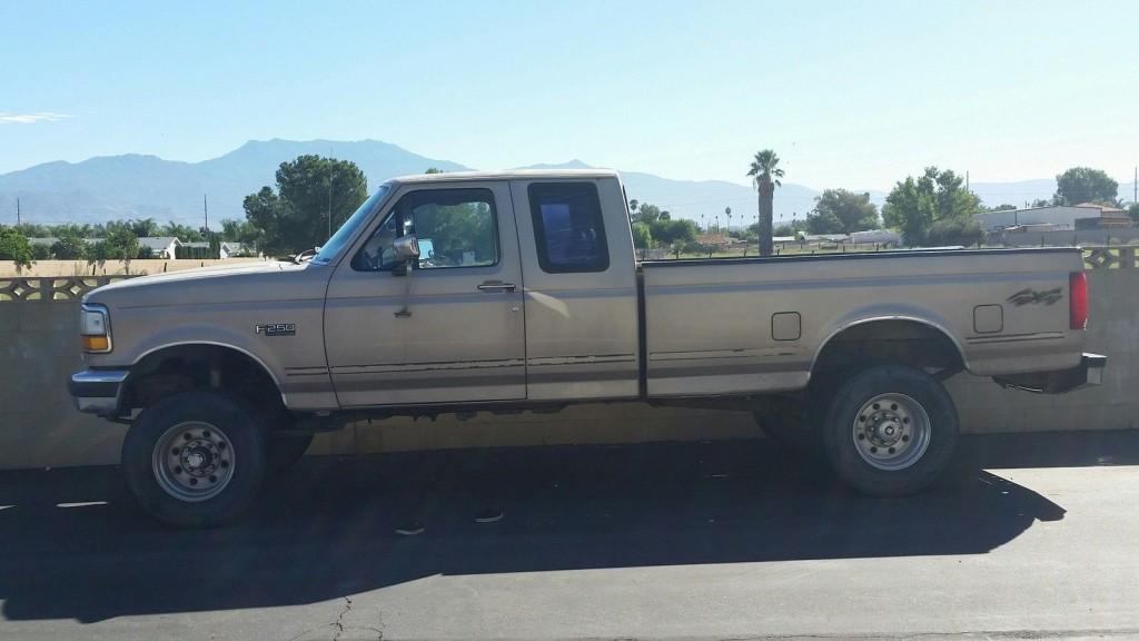 1993 Ford F 250 XLT V8 4X4 Gold