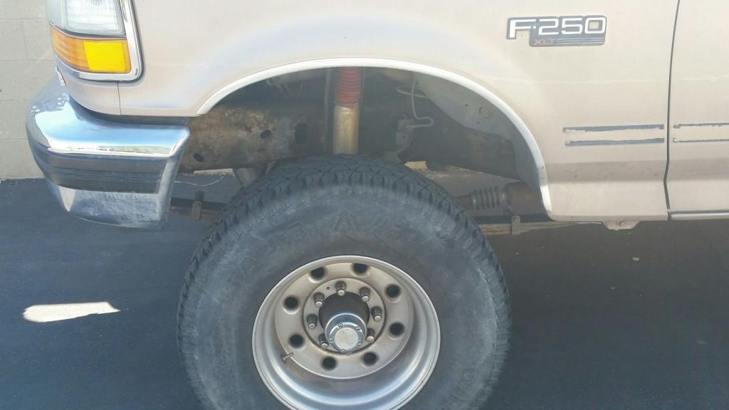 1993 Ford F 250 XLT V8 4X4 Gold