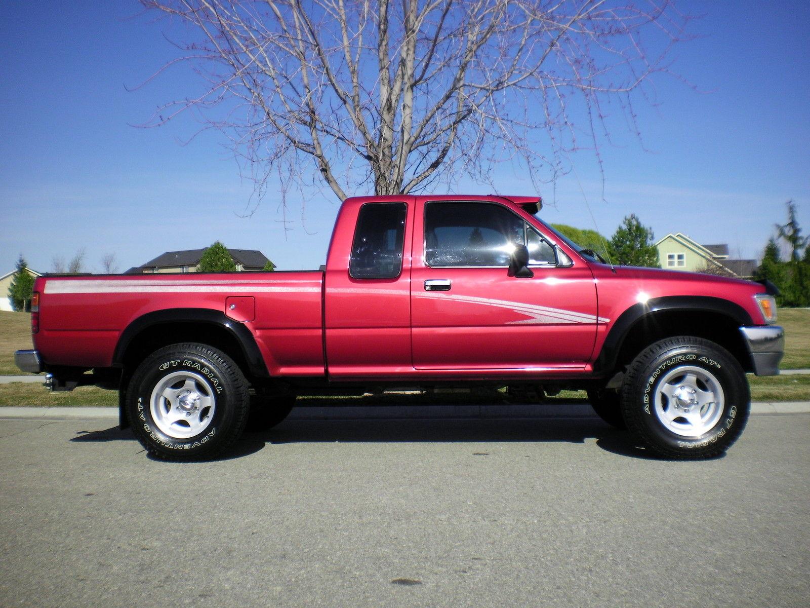 1994 Toyota Pickup Deluxe Extended cab 4×4 for sale