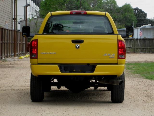 Manual trans 2005 Dodge Ram 2500 Diesel pickup