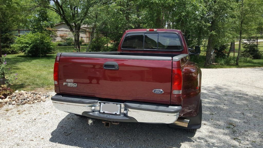 Fresh service 2000 Ford F 350 Lariat pickup