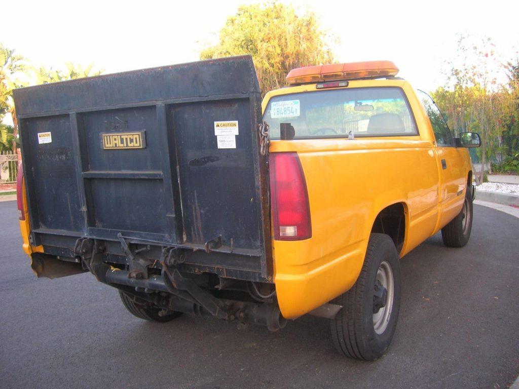 Low miles 1998 GMC Sierra pickup