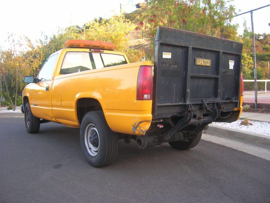Low miles 1998 GMC Sierra pickup